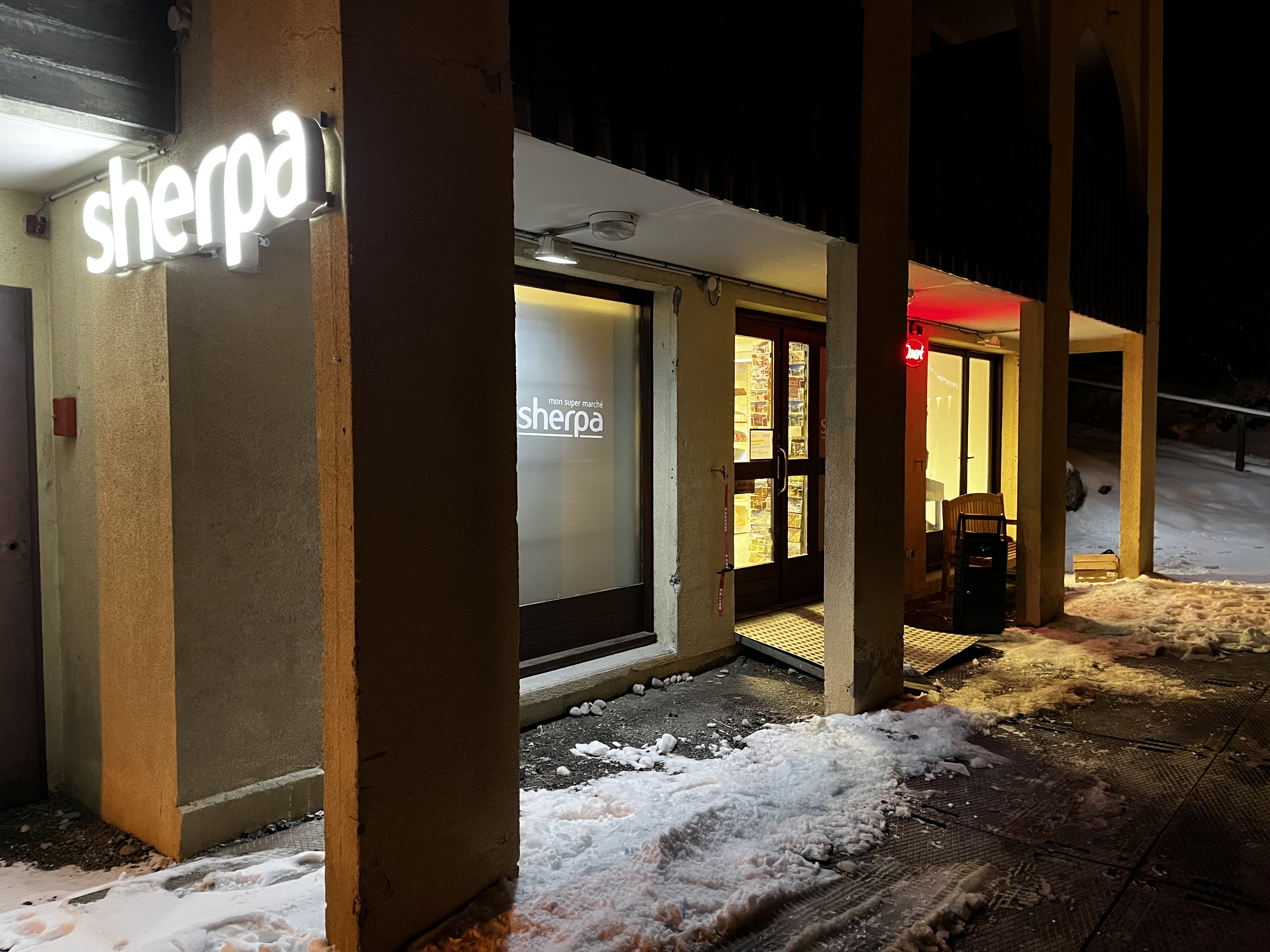 Supermarché de Vars - Sainte Marie