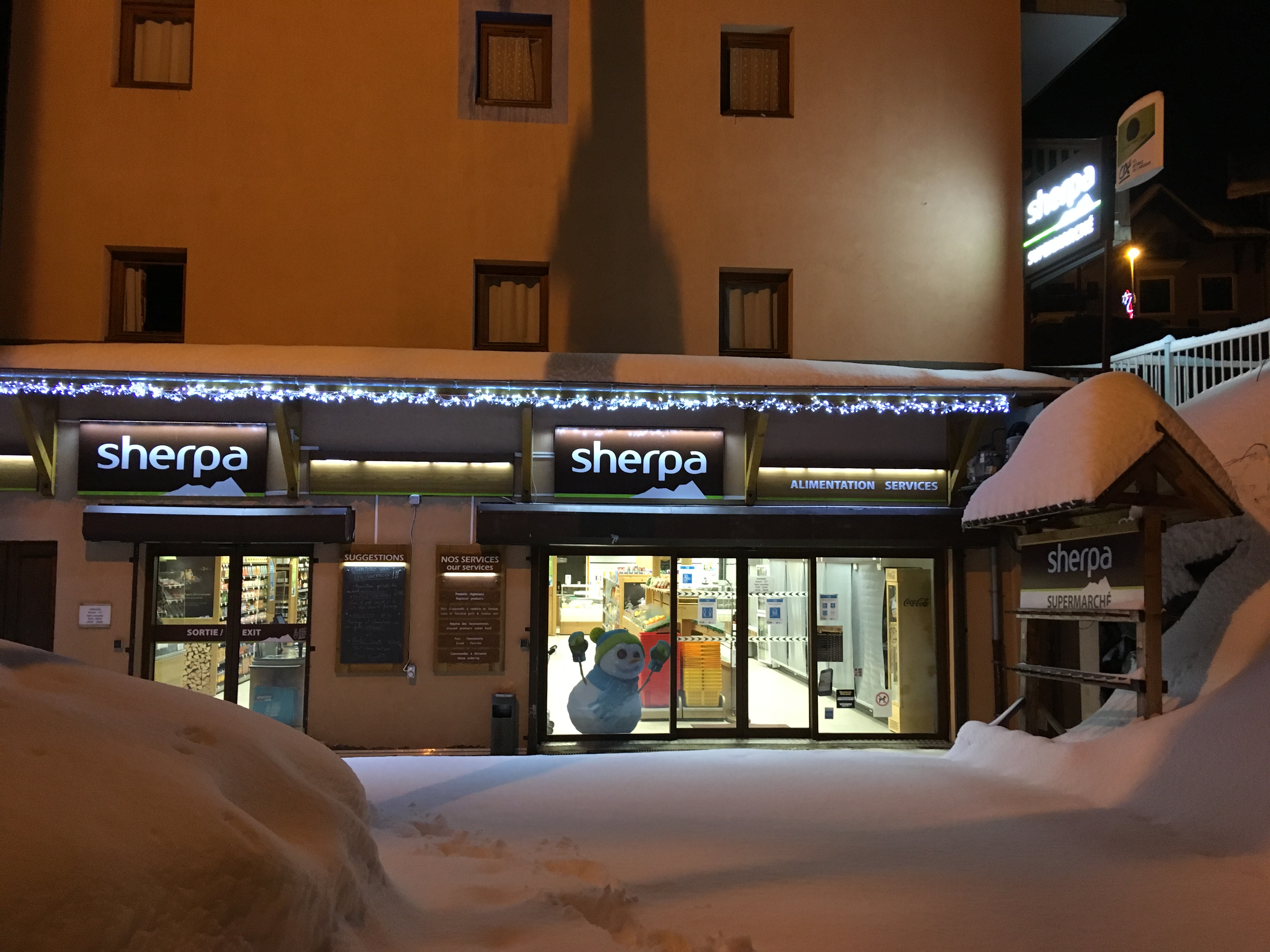 Valmeinier 1800 supermarket