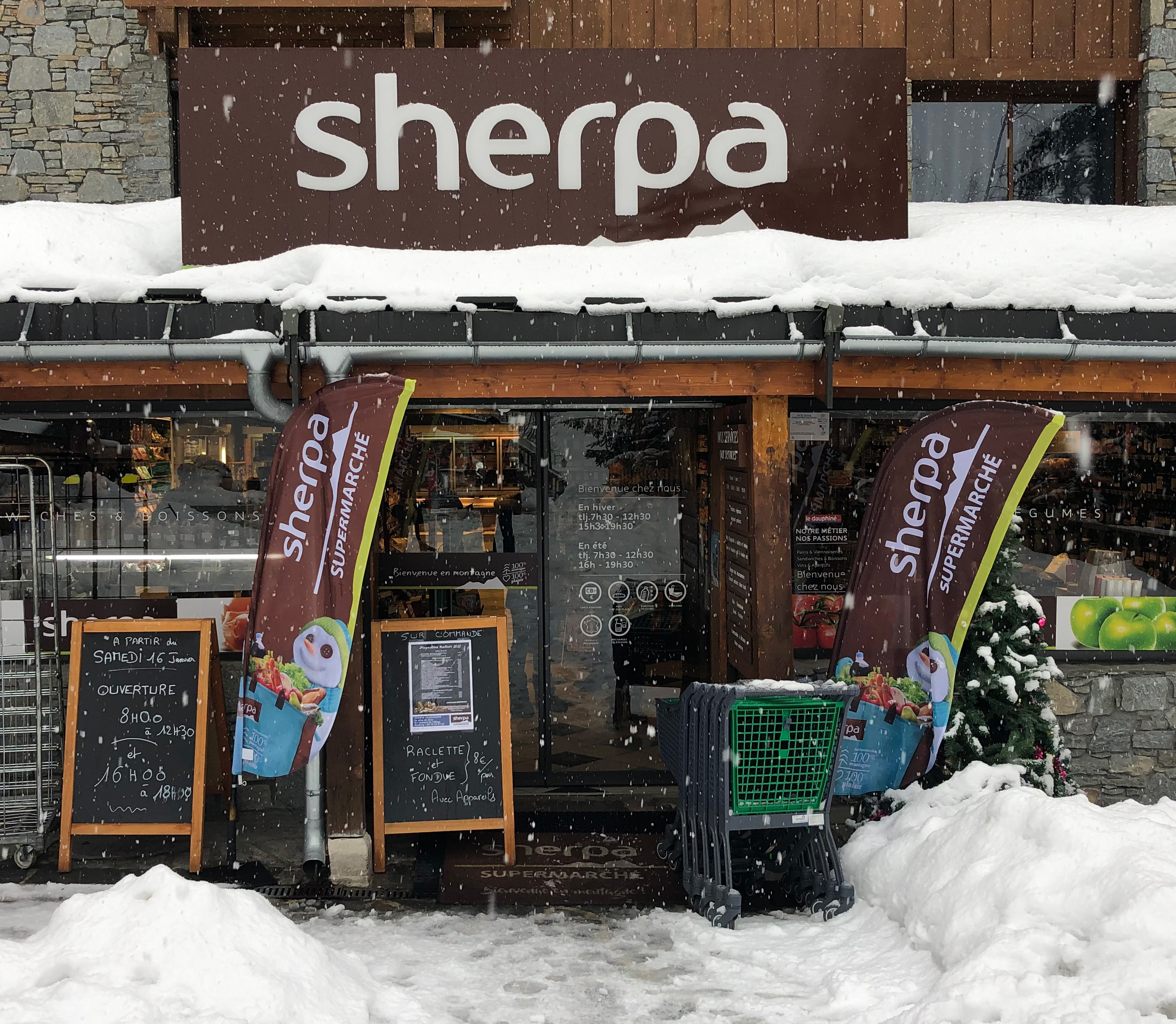 Supermarché de Champagny en Vanoise centre