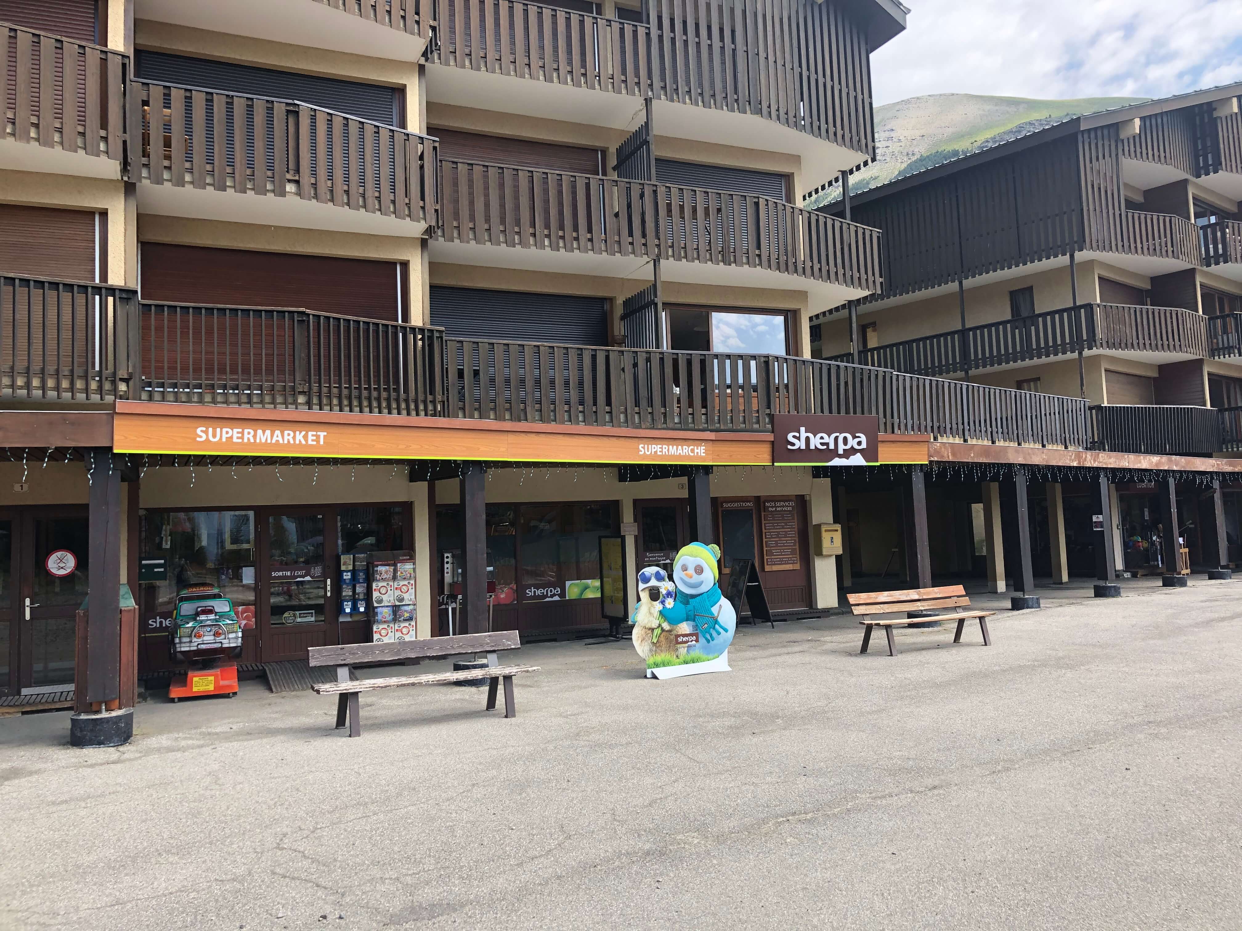 Auris en Oisans supermarket