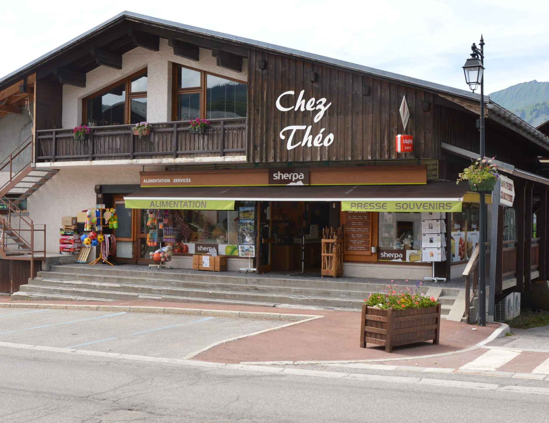 Crest Voland supermarket