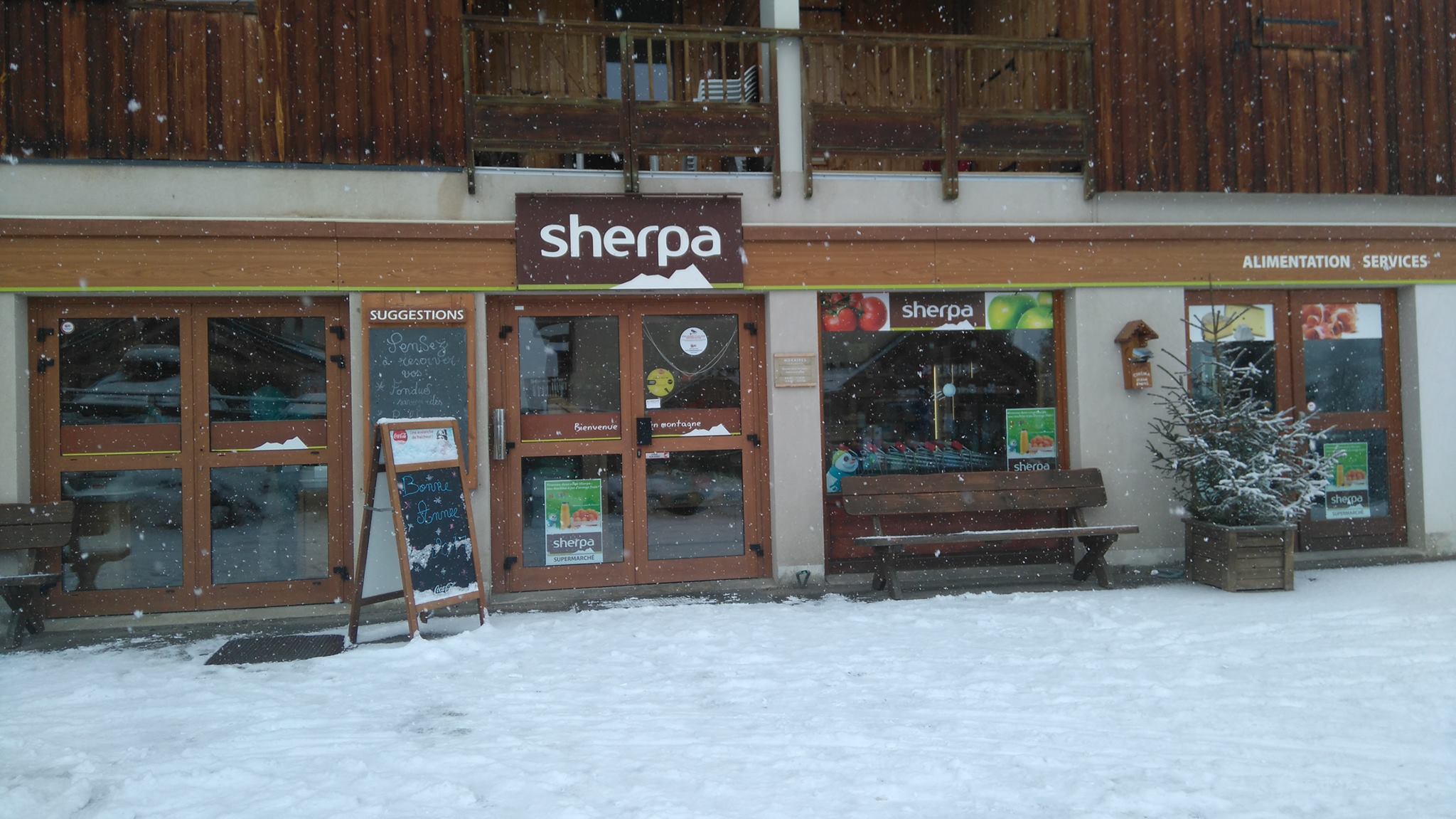 Saint Jean d'Arves supermarket