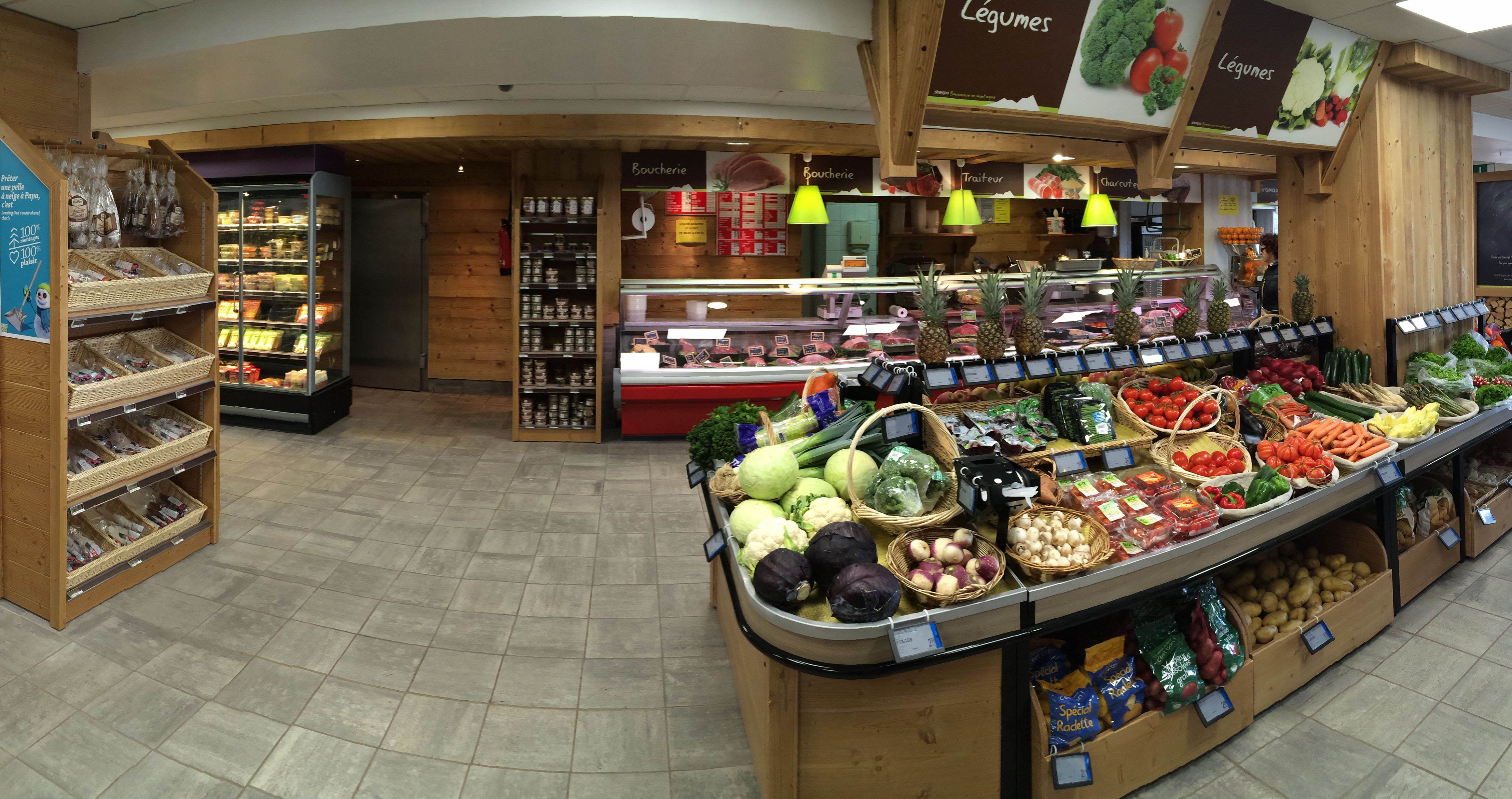 Supermarché de Tignes - Le Lac