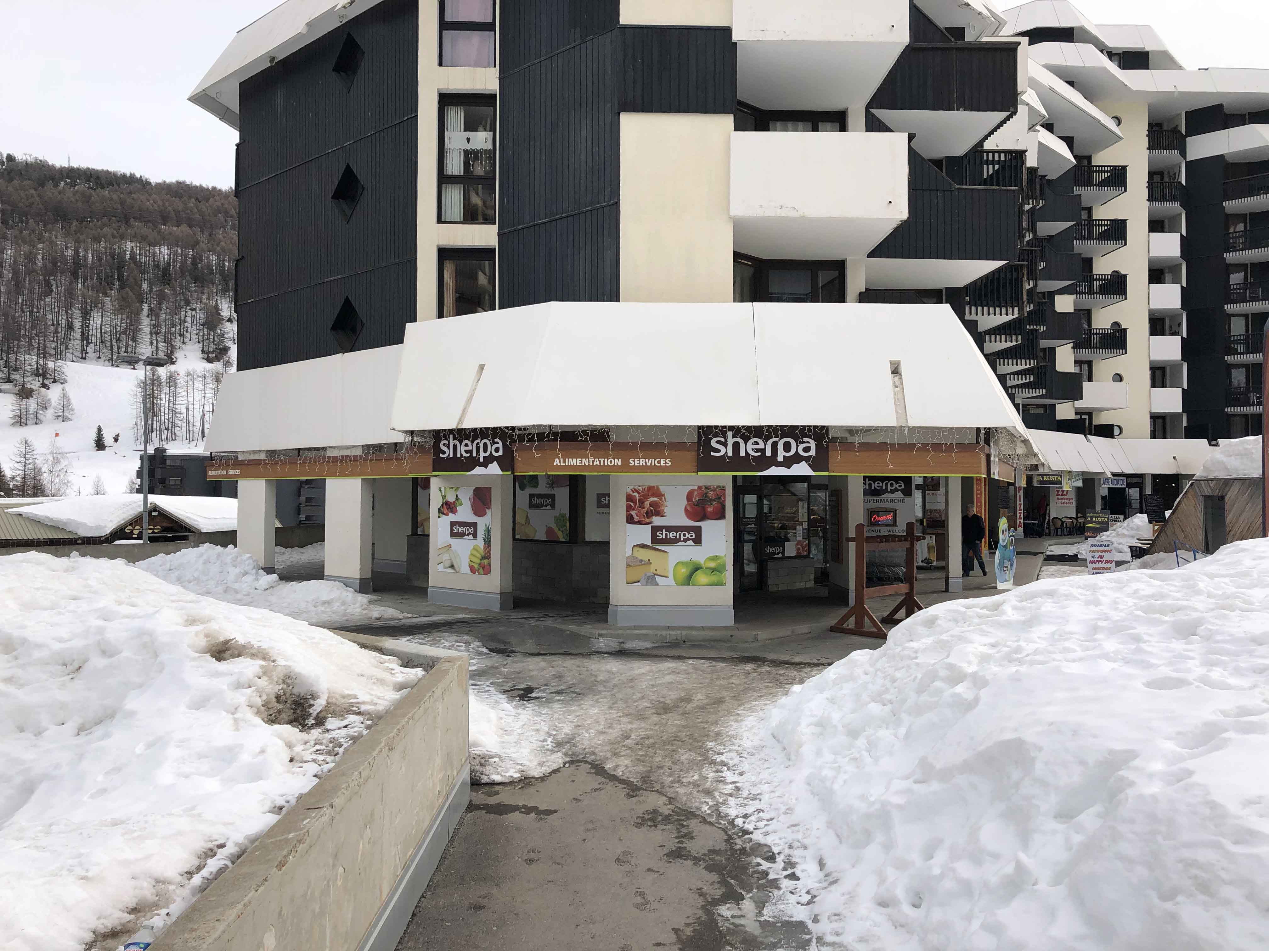 Supermarché de Vars - centre