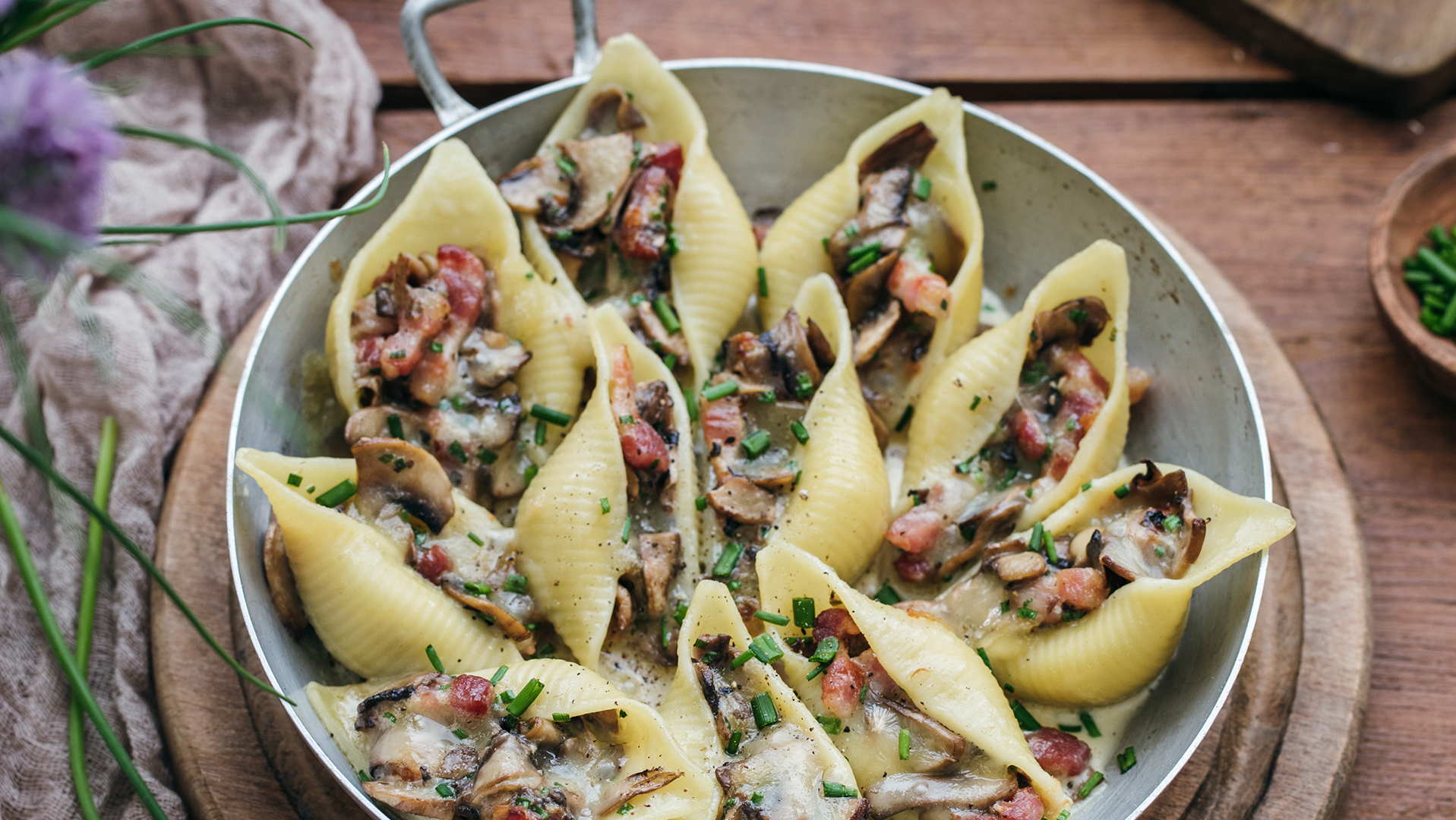 Conchiglionis farcis au lard et Tomme de Savoie - recette Sherpa