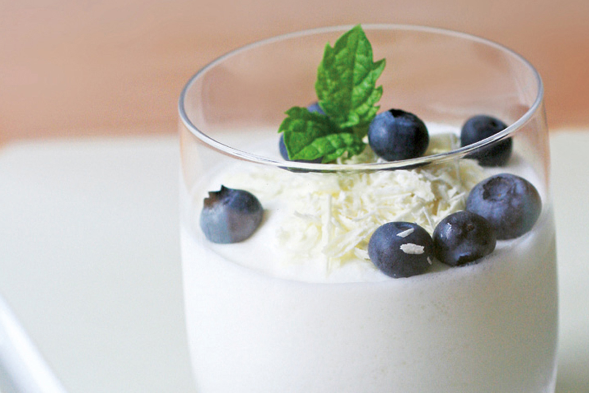 Recette de Verrine blanche aux myrtilles