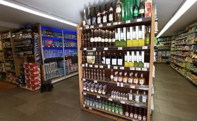 Intérieur supermarché sherpa Arc 1600 Rayon vins