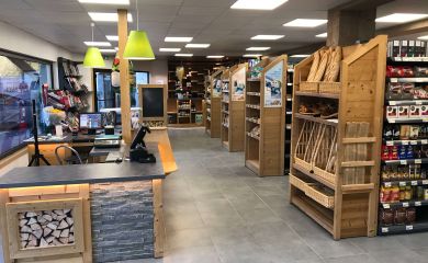 Intérieur supermarché sherpa Gets (les) passage en caisse