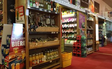 Intérieur supermarché sherpa Ménuires (les) - Brelins rayon charcuterie