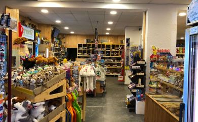 Intérieur supermarché Sherpa Orres (les) allée centrale