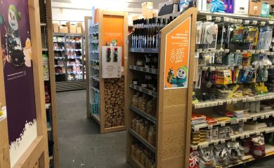 Intérieur supermarché sherpa Piau Engaly rayons alimentaires