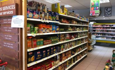 Extérieur supermarché Sherpa Plagne centre rayons alimentaires