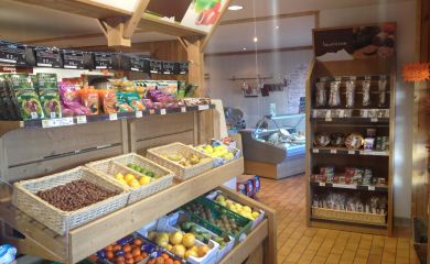 Intérieur supermarché sherpa Saint Francois Longchamp rayon fruits et légumes