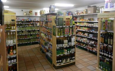 Sherpa supermarket Val Thorens - balcons rayon grocery store