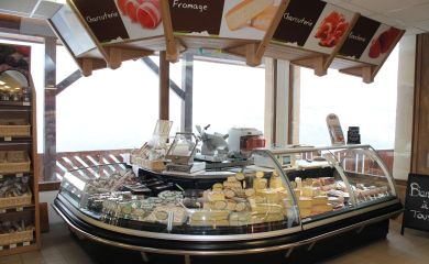 Intérieur supermarché sherpa Vallandry fromagerie