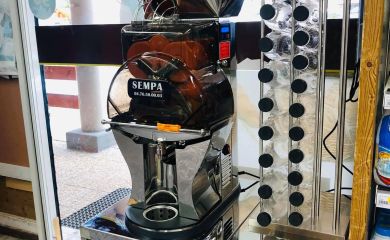 Intérieur supermarché sherpa Foux d'Allos (la) pressoir à agrumes