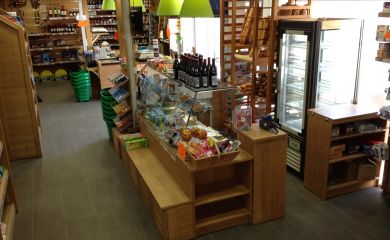 Intérieur supermarché sherpa Pla d'Adet (le) - sol y neou allée centrale