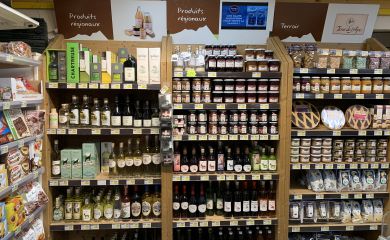 Intérieur supermarché sherpa Corbier (le) - galaxie rayon produits régionaux