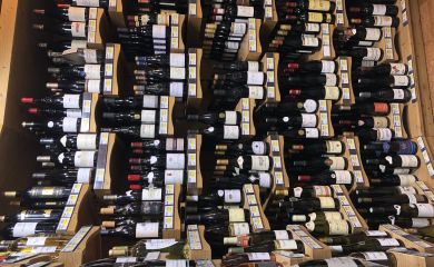 Intérieur supermarché sherpa Corbier (le) - galaxie cave à vins