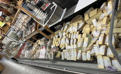 Intérieur supermarché sherpa Avoriaz - snow fromagerie