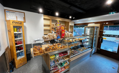 Intérieur supermarché sherpa Notre Dame de Bellecombe Rayon boulangerie