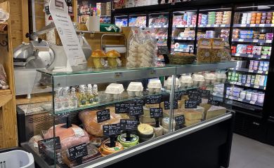 Rayon charcuterie et fromage à la coupe