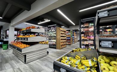 Intérieur supermarché sherpa Arc 1800 rayon frais et fruits et légumes
