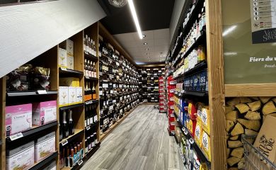 Intérieur supermarché sherpa Arc 1800 cave à vins