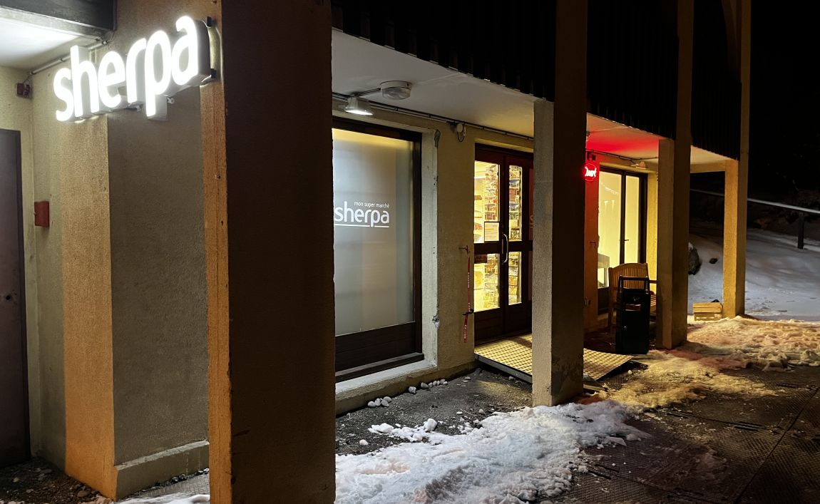 Extérieur supermarché Vars Sainte Marie