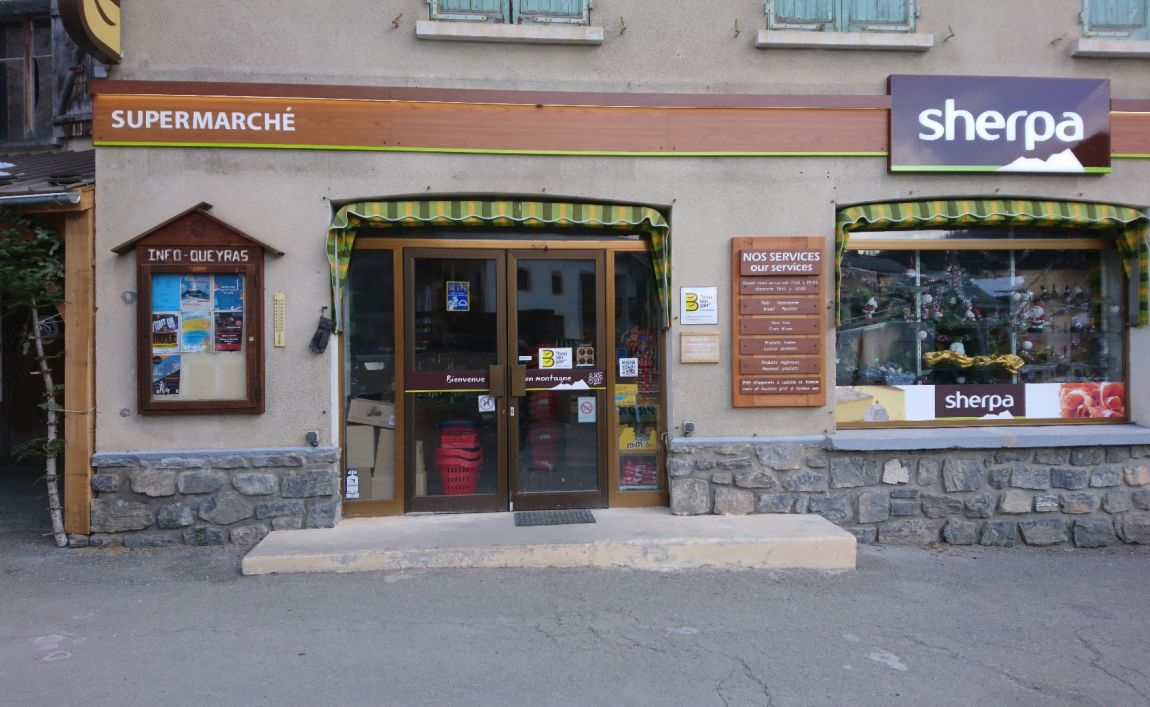 supermarché sherpa Abriès entrée