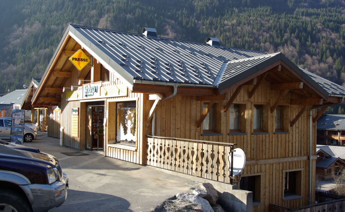 Extérieur supermarché sherpa Saint Jean d'Aulps entrée